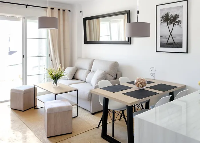 Beach Apartment 2Bed Small Oasis