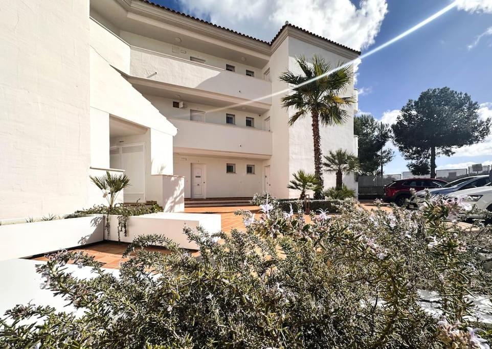 2bed Small Oasis Apartment Castillo de Sabinillas